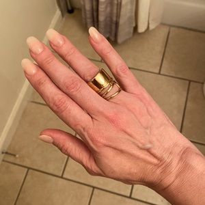 Gold plated modern ring size 7